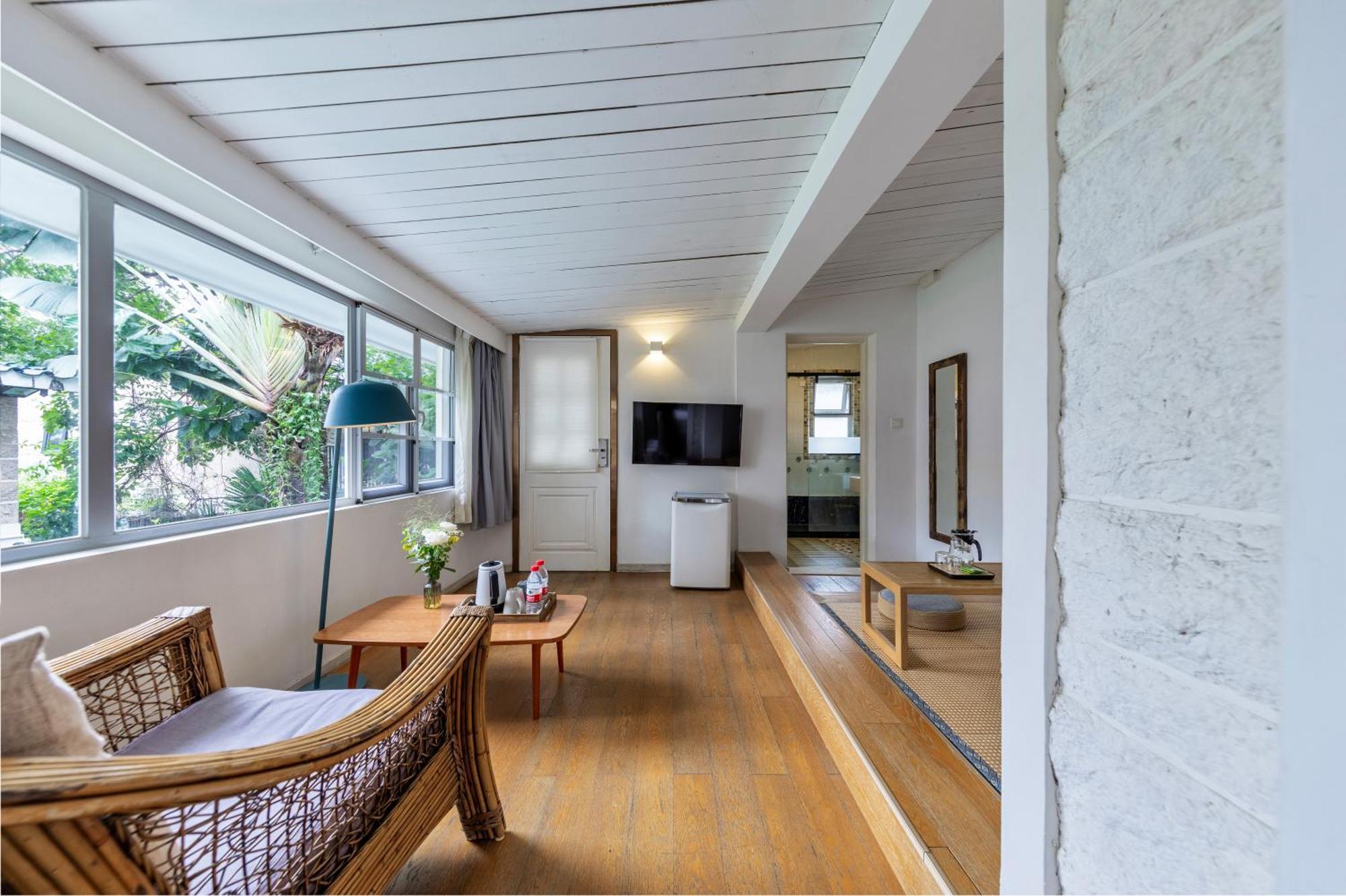 Shenzhen No'6 Garden Villa --French Window With Garden View,Close To Sea World &Shekou Ferry Port &K11 Ecoast &Subway Nearby ,Offer Western Food And Coffee &English Speaking With Tour Services Ngoại thất bức ảnh