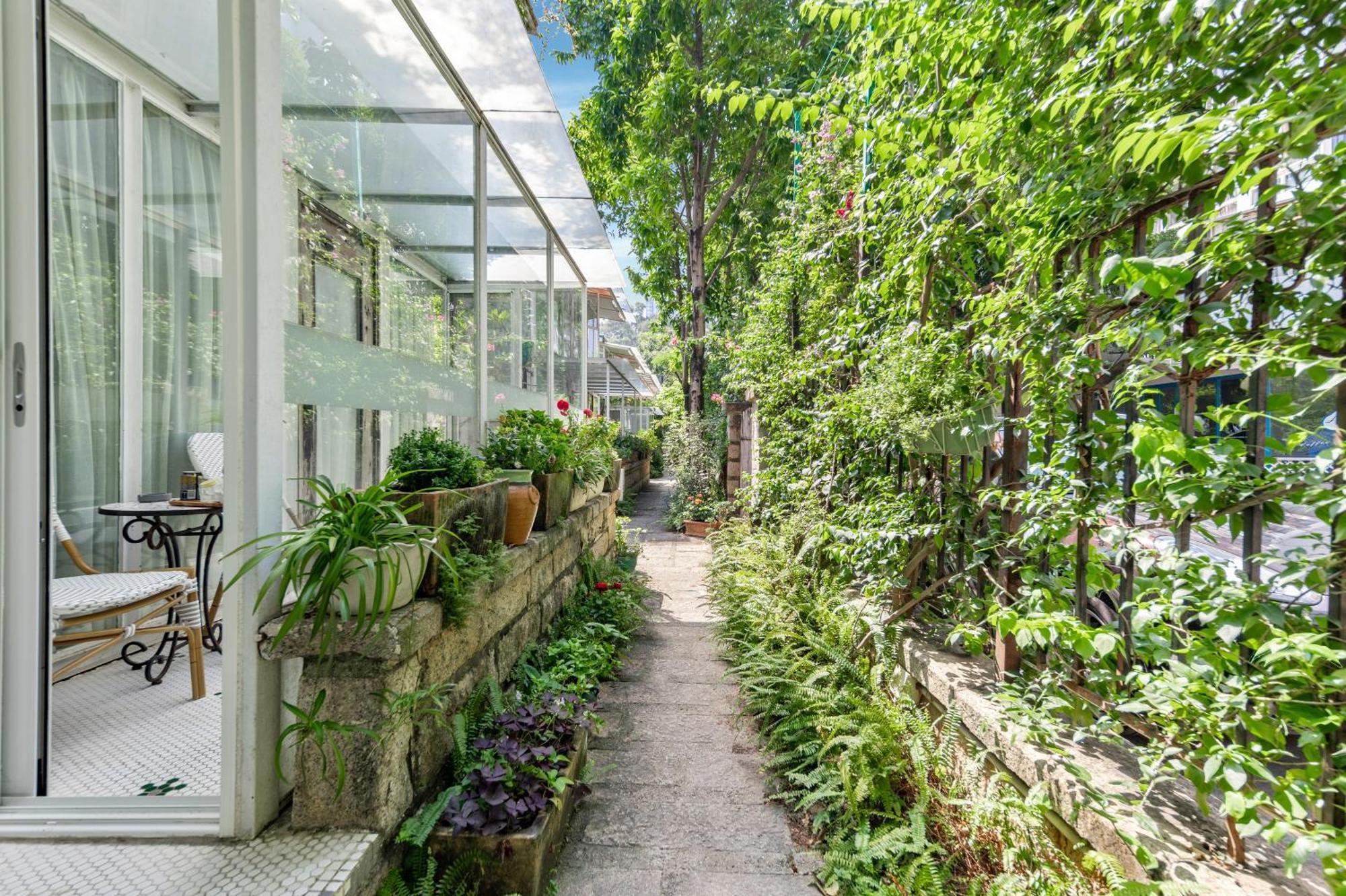 Shenzhen No'6 Garden Villa --French Window With Garden View,Close To Sea World &Shekou Ferry Port &K11 Ecoast &Subway Nearby ,Offer Western Food And Coffee &English Speaking With Tour Services Ngoại thất bức ảnh